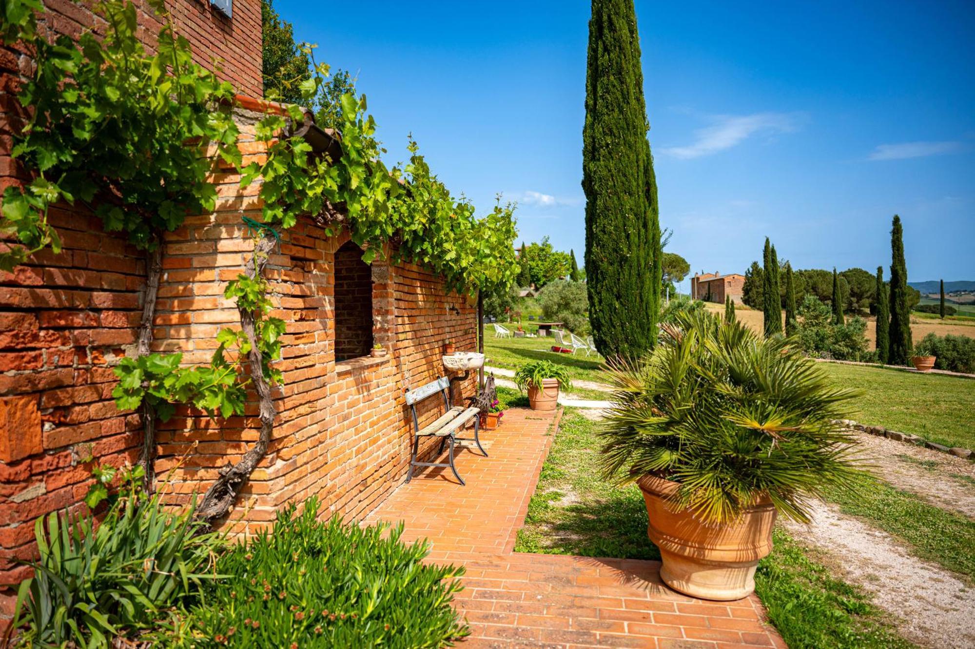 Agriturismo Poggio Antico Binami Exterior photo